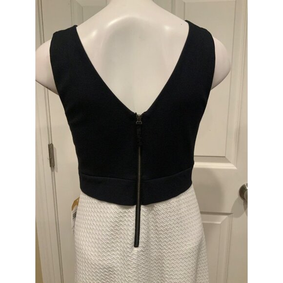 Maeve Black V-Neck & White Textured Skirt Dress Size 6 - Picture 6 of 7